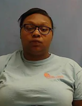 Alexzayndra Launia Mcdonald mugshot